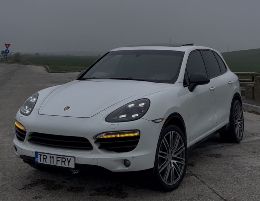 Porsche Cayenne GTS Panoramic