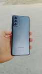Samsung A82 5G holati zo'r, ekranida palasasi bor