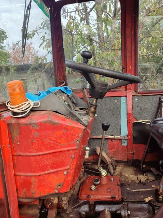 Vând sau schimb Tractor 45