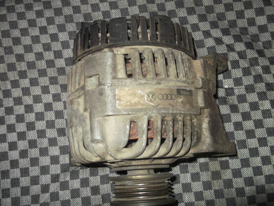 Генератор за Фолксваген Пасат В5 1.6 90 Ампера