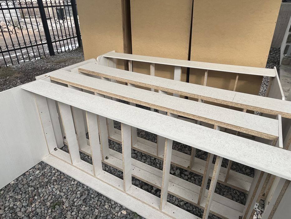 Кровать с матрасом