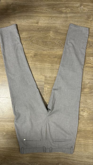 Pantaloni casual zara