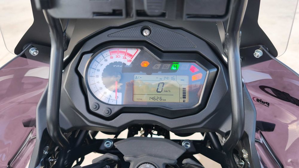 Benelli TRK 502X 2020 – 14.000 km si Accesorii de 2000 Euro
