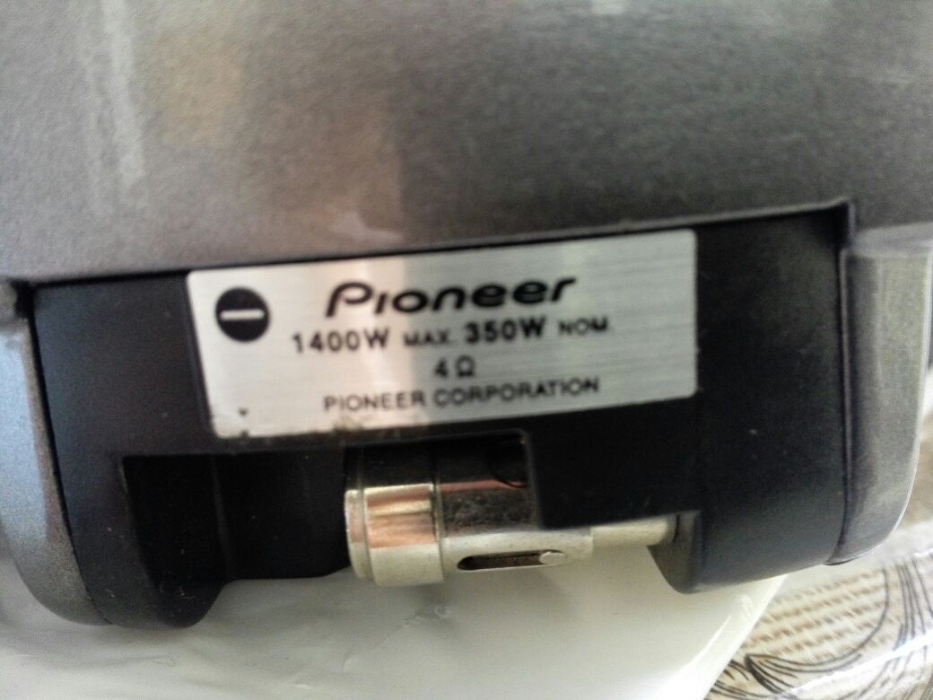 Difuzor de bas woofer Pioneer -Mexic/Schimb cu stabilizator curent