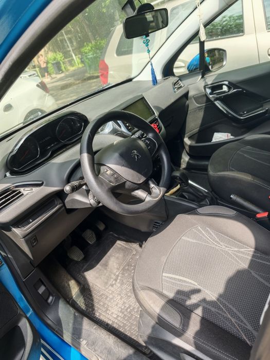Peugeot 208 / Doar 71.500 KM - Primul Proprietar de Noua