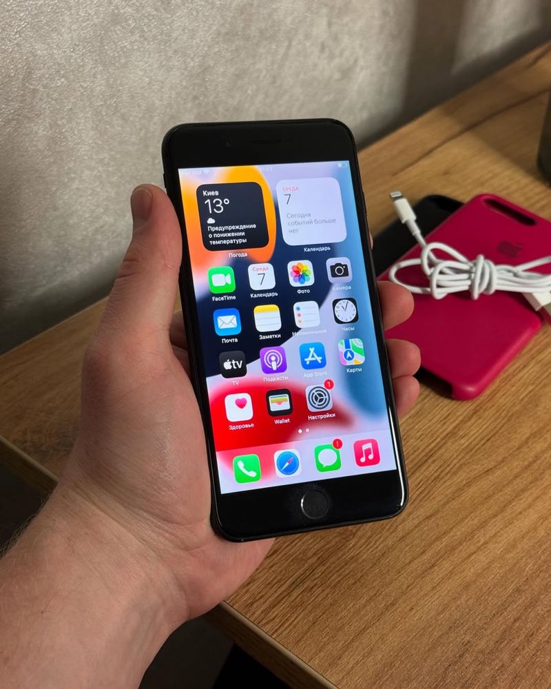 Iphone 7 Plus 128гб сотилади