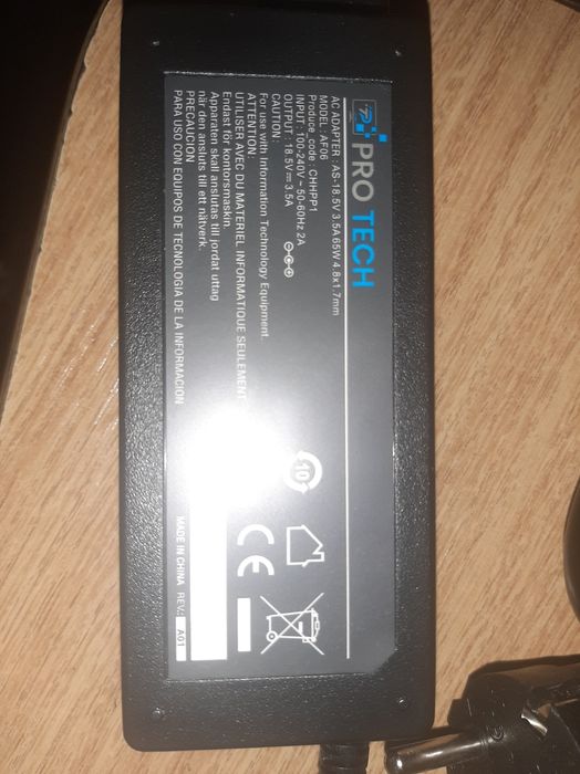 Incarcator de laptop universal