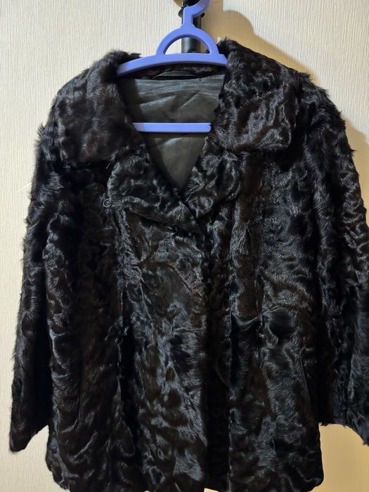 Срочно продам новую каракулиевую шубу 48-50р