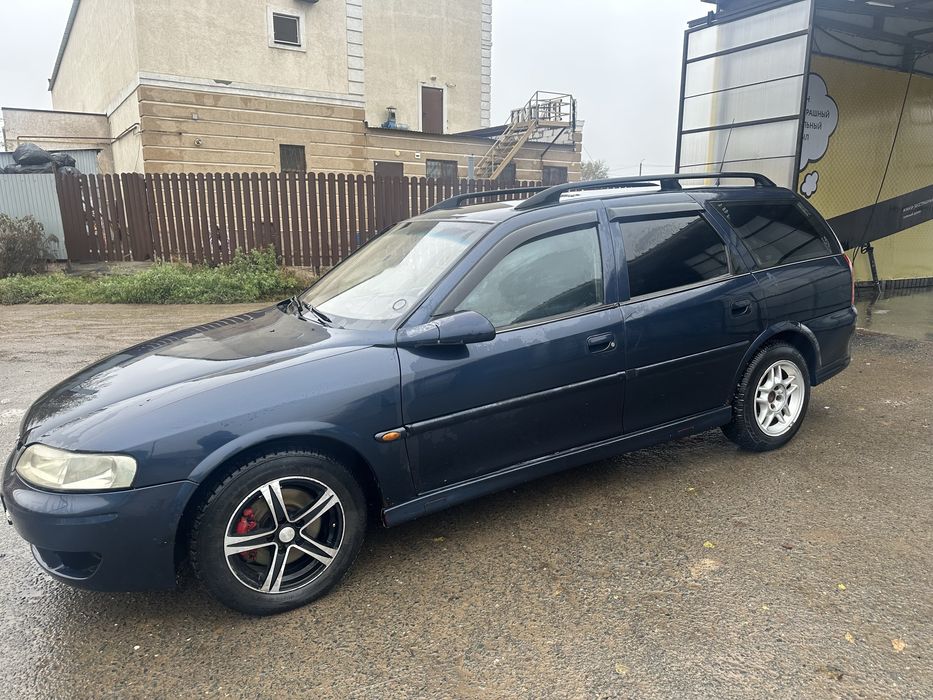 Продам автомобиль OPEL VECTRA