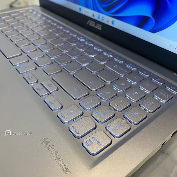 Laptop Asus X515KA Impecabil ca Nou Fullbox 512GB Ssd 8GB Ram Trimit