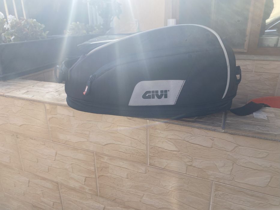Tankbag geanta rezervor Givi tanklock