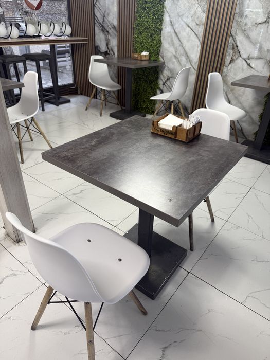 Продается стол и стулья