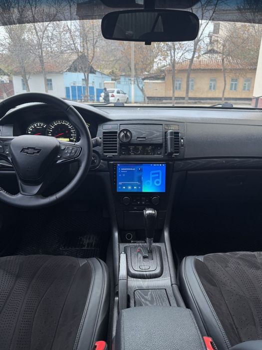 Мошина идиал состоянияда орқа крилода  петно бор