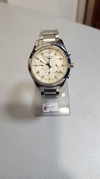 Продам японские кварцевые часы обслуженные мастером с гарантией.