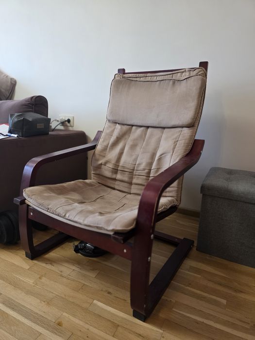 Стол (кресло), подходящо и за кърмене + табуретка