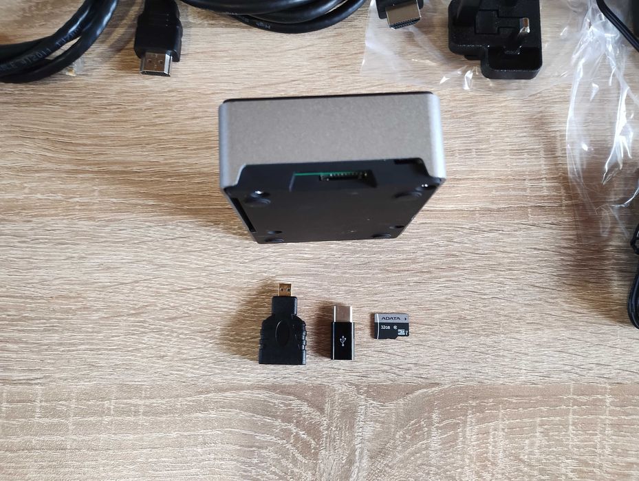 Raspberry Pi 4B 2GB Flirc Case 32GB MicroSD