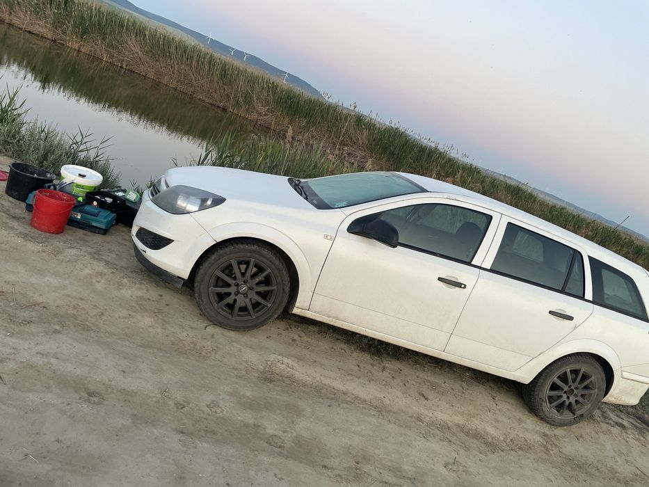 Vand opel astra h 2010 ,1.9,motorina