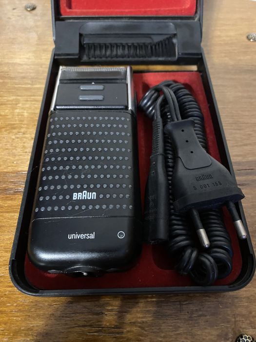 Aparat de ras Braun