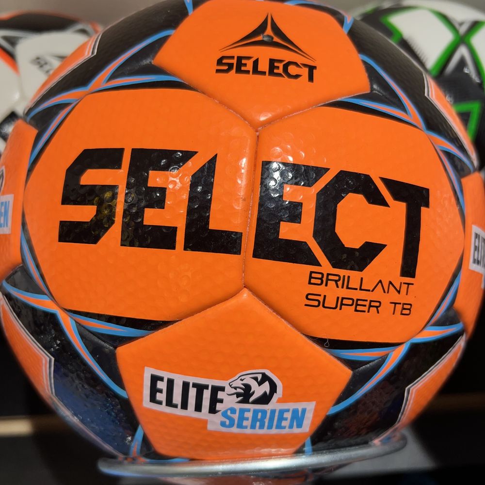 Профессиональные мячи Select Brillant Super TB