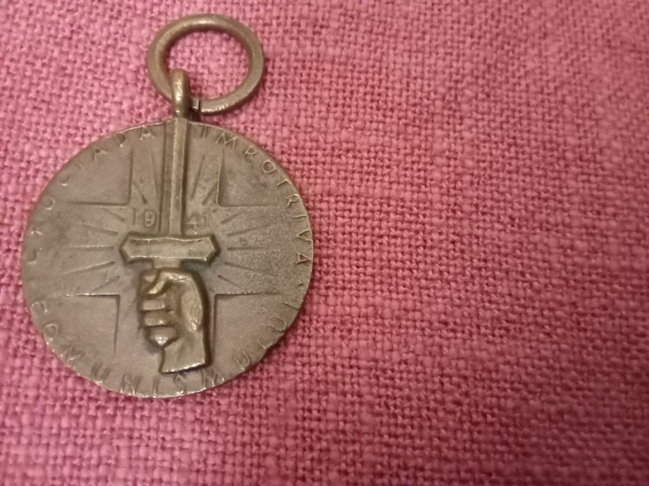 Cruciada împotriva comuniștilor.