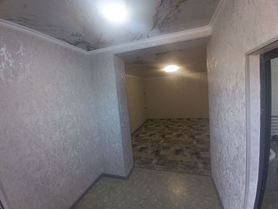 Квадрати 5500минг сомдан.Офисга мулжалланган нотурар обект