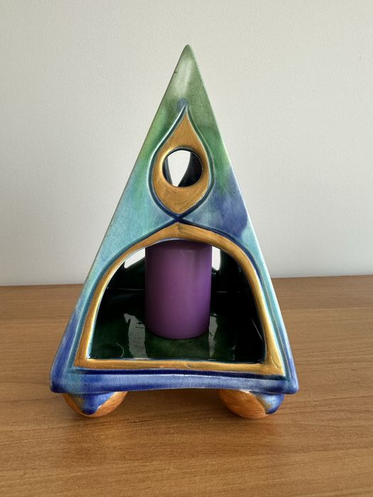 Ръчно изработен керамичен свещник – уникален дизайн
