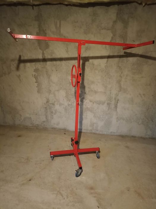 Dispozitiv pentru ridicare plăci  gipscarton