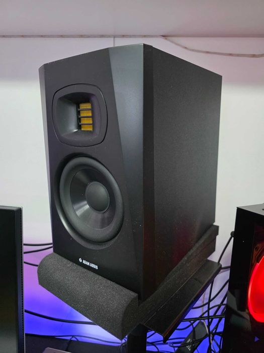 Boxe Monitoare Studio Adam Audio T5V + DAC