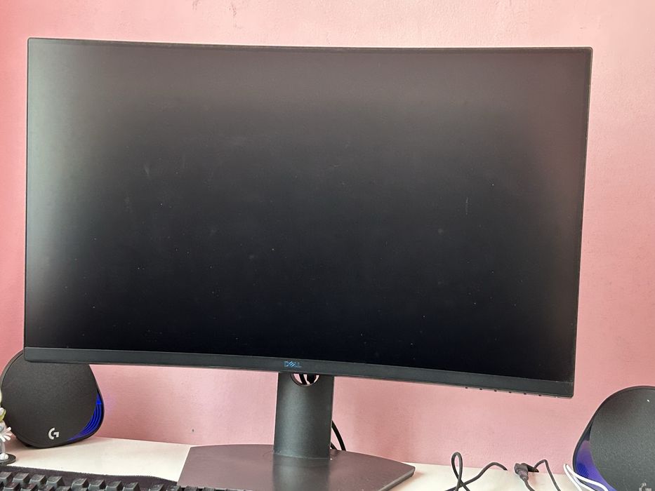 Vand monitor Dell 32 inch S3220DGF