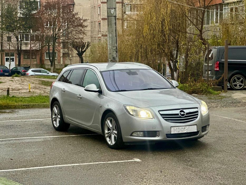 Opel insignia 2011 2.0 turbo 220 cp full
