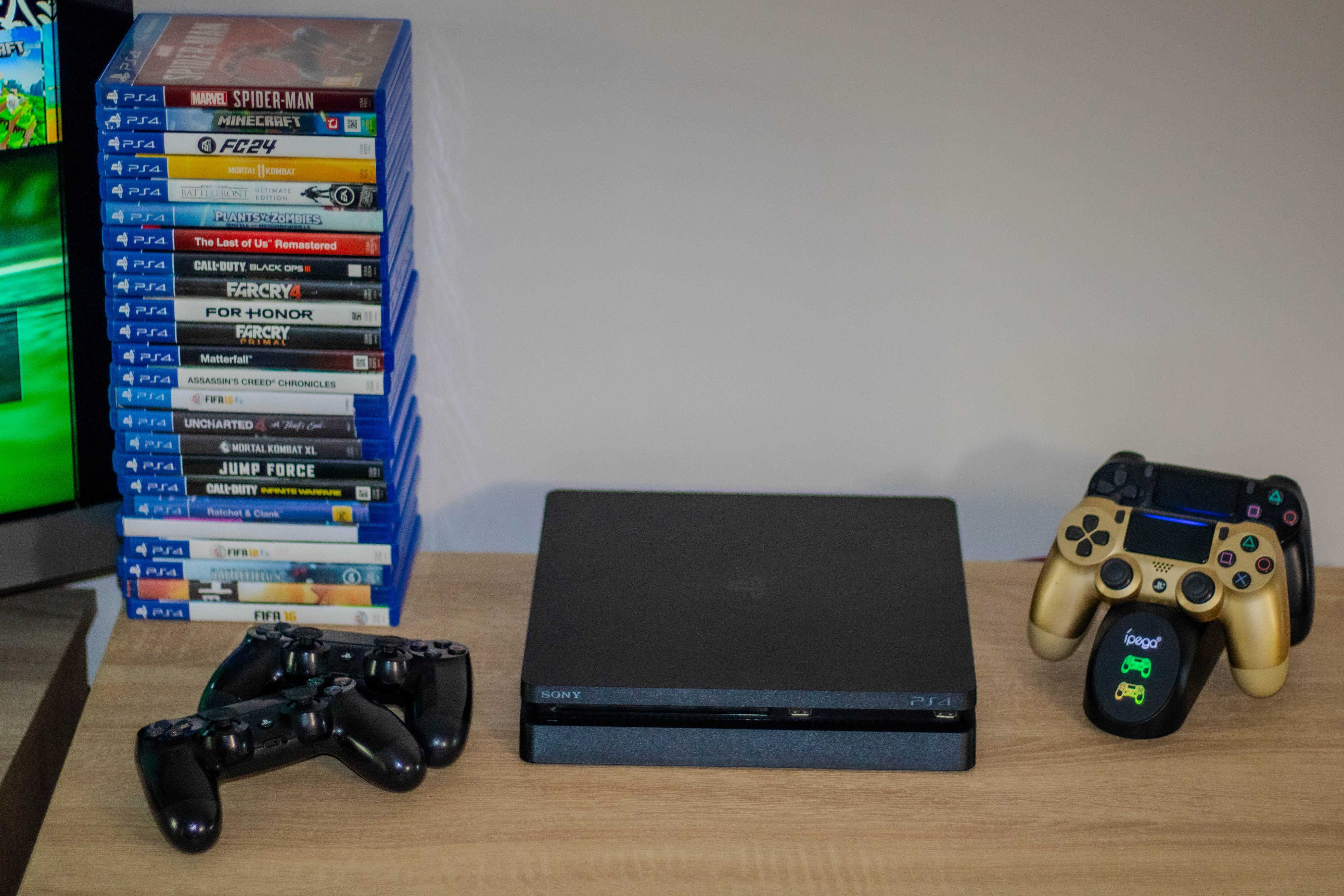 Consola ps 4 ( playstation 4) + controllere + jocuri la alegere