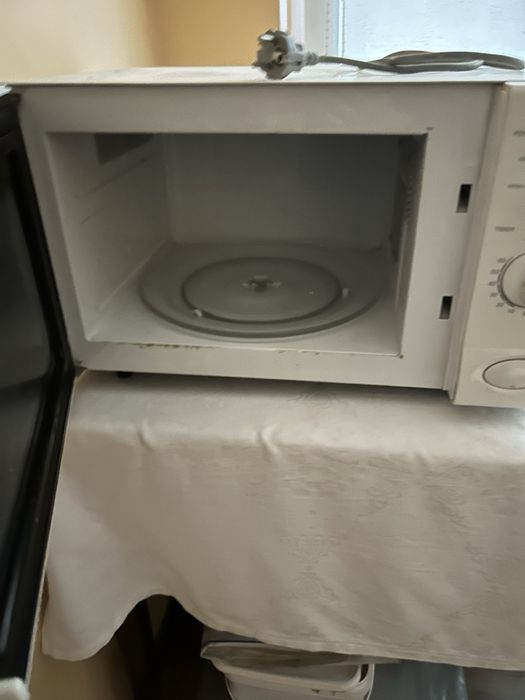 Микровълнова печка Goldstar