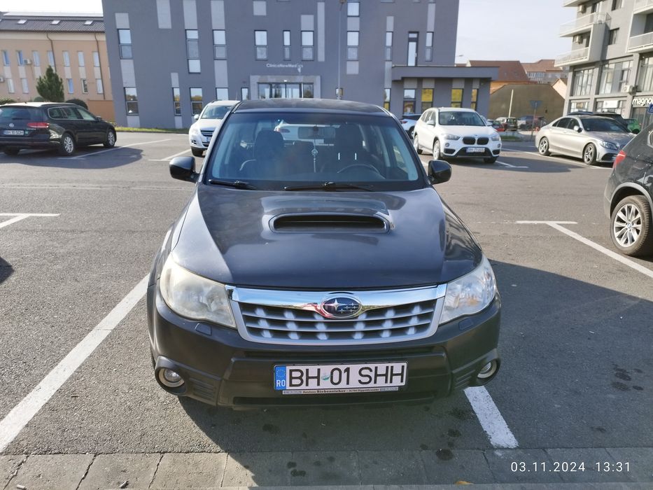 Vând Subaru Forester