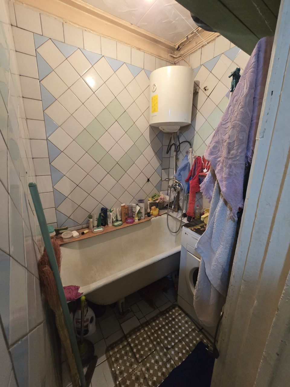 Продаю 3-х комнатную квартиру Янгихаёт Спутник 8