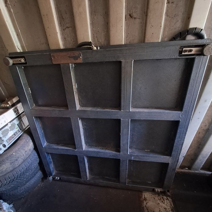 Електронна везна 1.50см на 1.50см до 3 тона