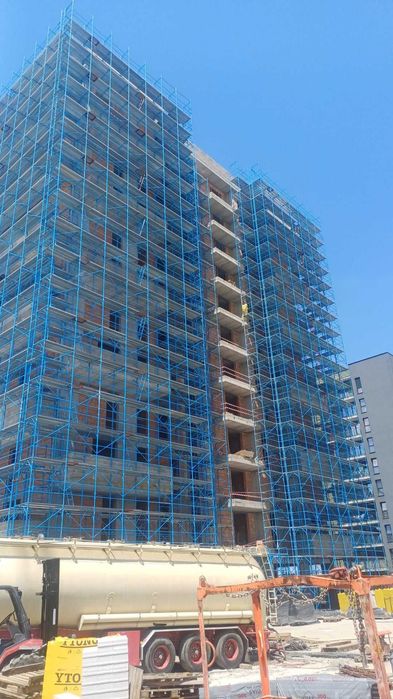 Schela metalica de inchiriat