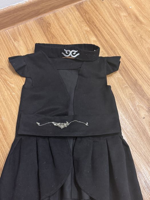 Науиональная жилетка и такия на 5-6 лет