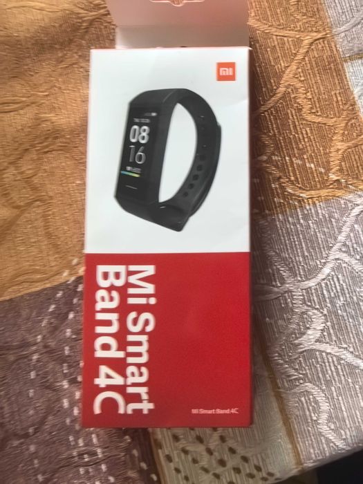Фитнес гривна Xiaomi mi smart band 4C