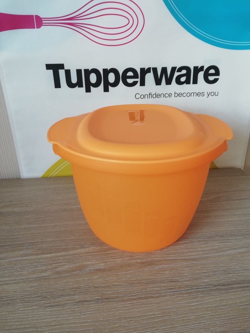 Бутилки, кутии на Тupperware