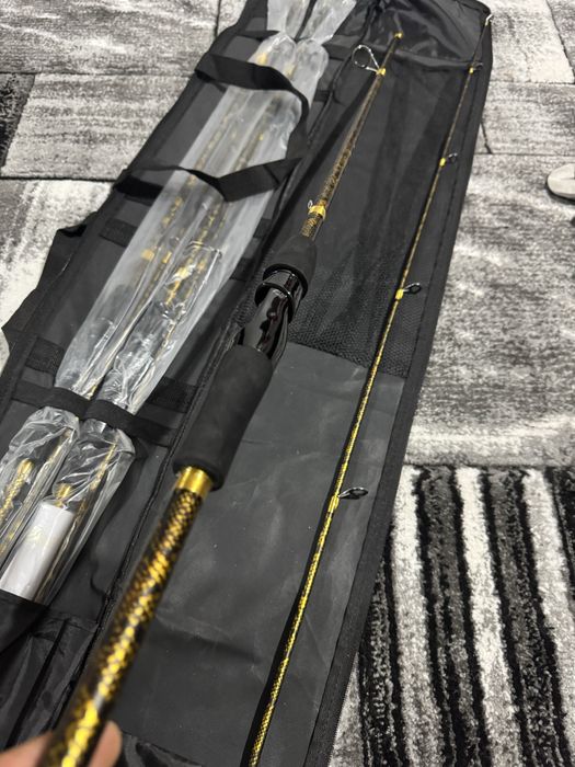 Vand set lansete culoare deosebita