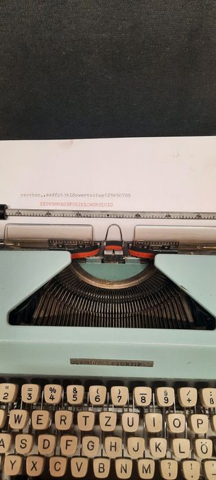 Mașină de scris Olympia Colortip S impecabilă
