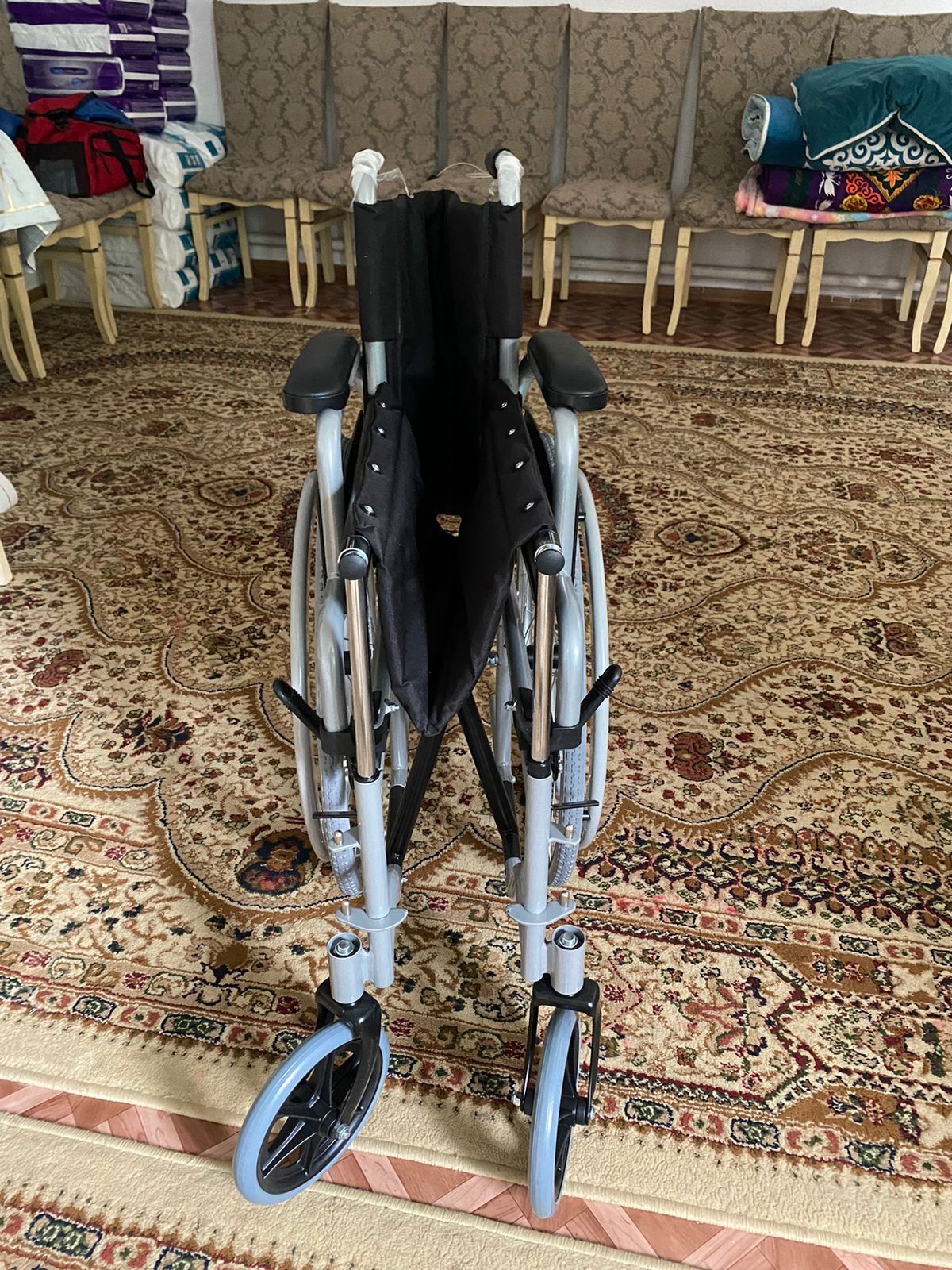 Инвалидная коляска обсолютна новая