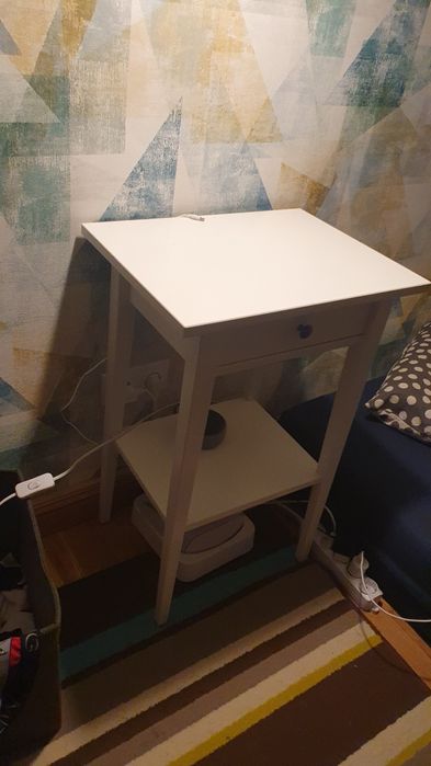 Noptiera ikea hemnes