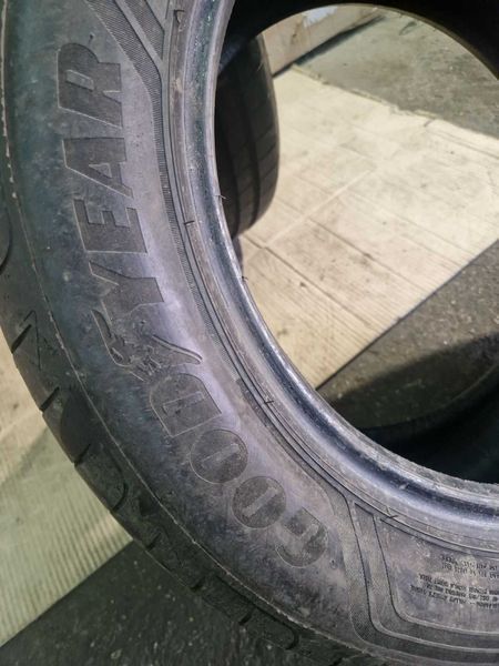 2 Goodyear R17 235/55/ 
летни гуми  DOT03117