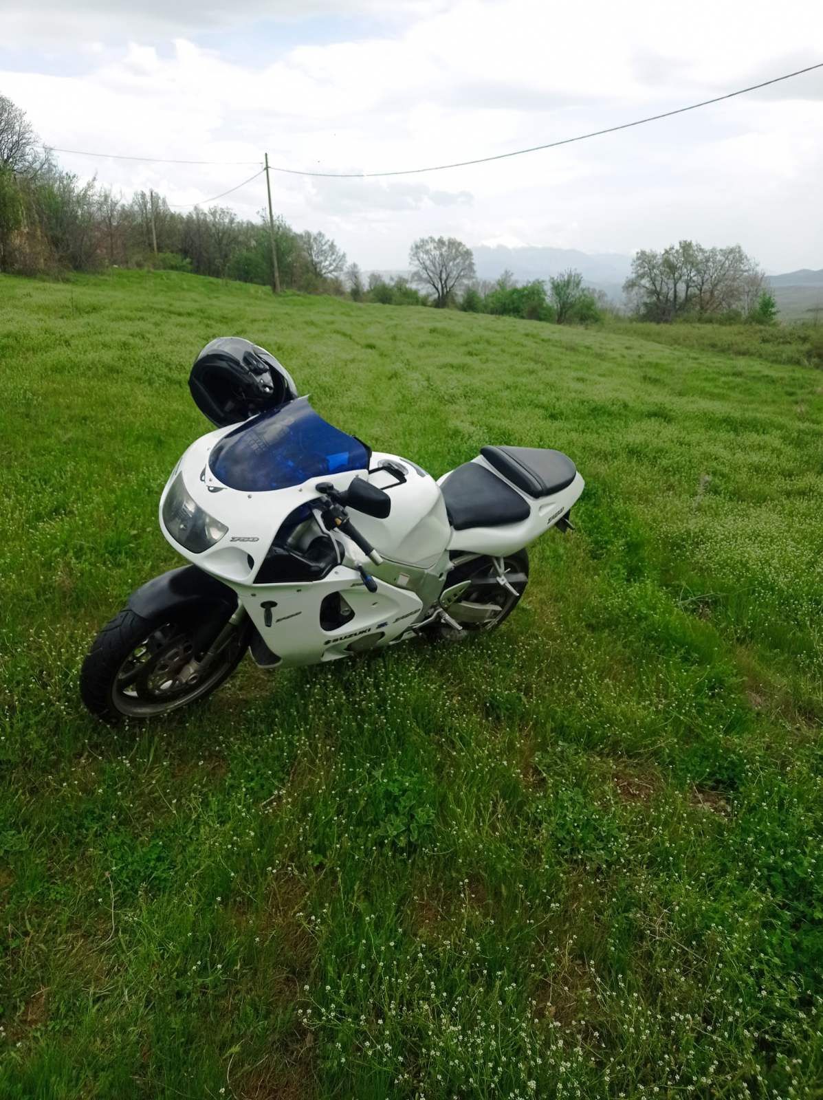 Suzuki  GSXR  600