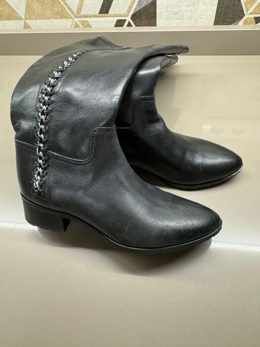 Cizme înalte din piele cu fermoar