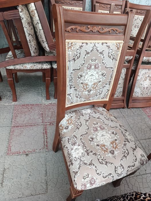 Стол стул сотилади