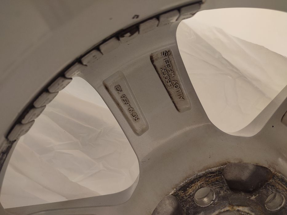 Set jante aliaj Lexus Ct200h + set de anvelope Falken de vară