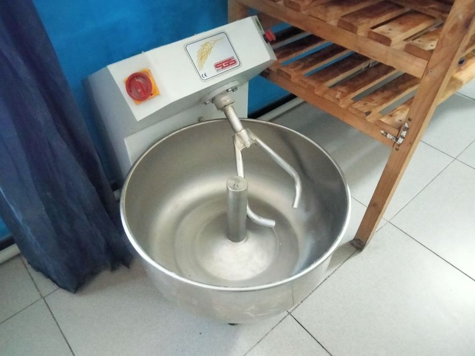 Срочно тестомес для пекарни или кондитерской