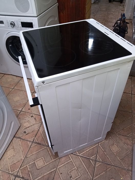 Свободно стояща печка скерамичен плот Gorenje с 2 години гаранция!